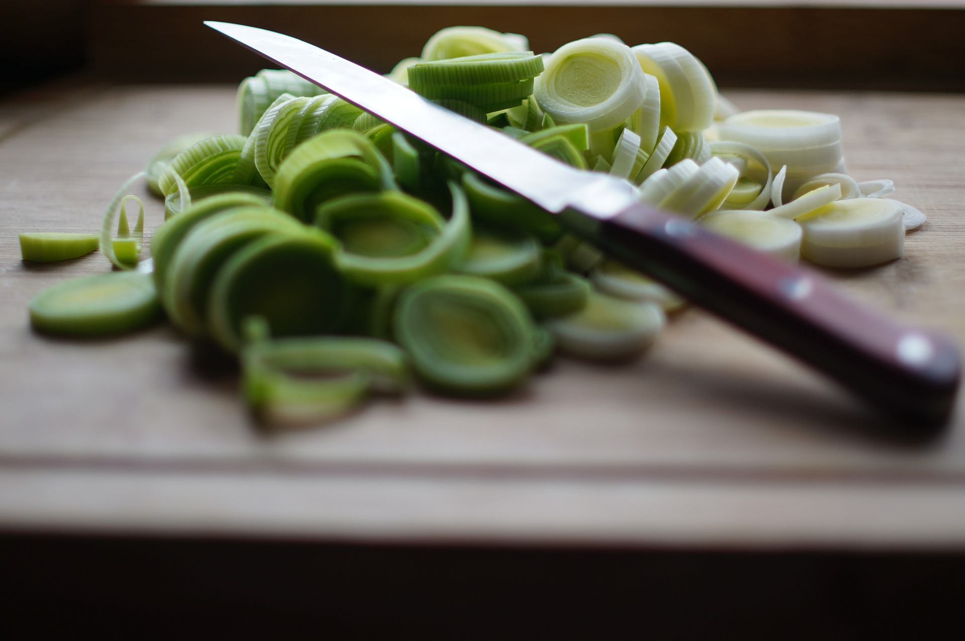 cutting-vegetables-homemade